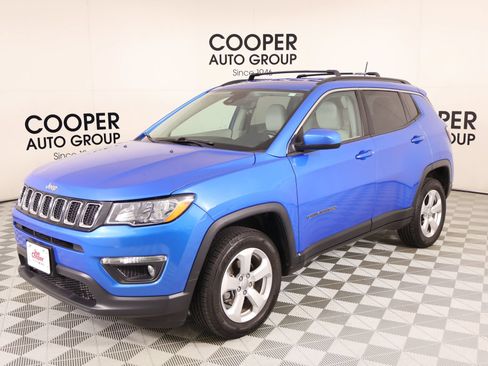 Used 2021 Jeep Compass Latitude w/ Driver Assistance Group AWD/4WD image 10