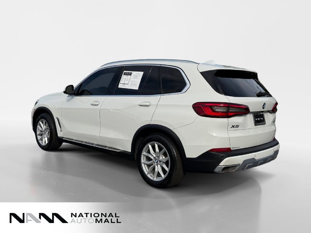 Used 2019 BMW X5 xDrive40i w/ Luxury Seating Package AWD/4WD image 3