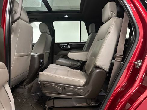 Used 2022 Chevrolet Tahoe Z71 w/ Luxury Package image 23