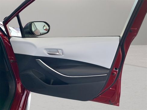 Used 2022 Toyota Corolla SE image 24