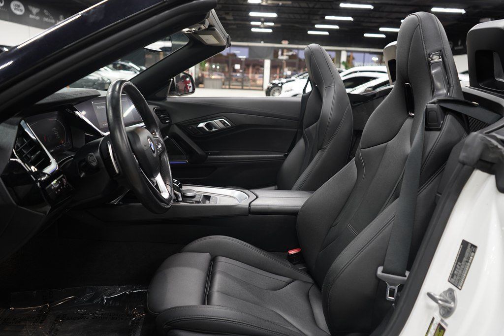 Used 2022 BMW Z4 sDrive30i w/ Driving Assistance Package RWD image 17