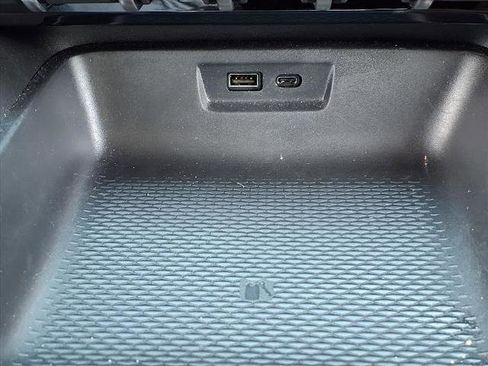 Certified 2025 GMC Terrain Elevation w/ Elevation Premium Package image 9