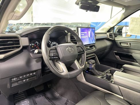 Used 2023 Toyota Tundra Limited AWD/4WD image 19