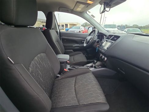 Used 2024 Mitsubishi Outlander Sport ES image 10