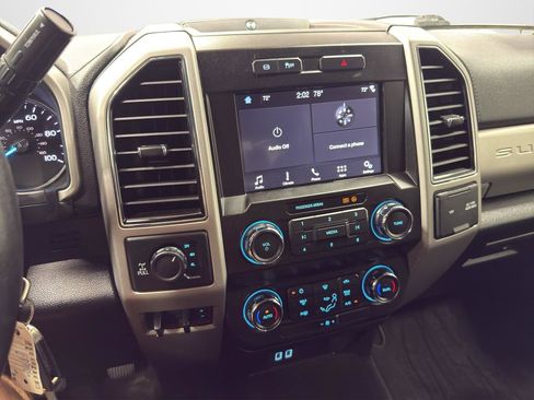 Used 2019 Ford F250 Lariat image 19