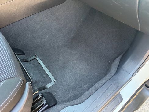 Used 2019 Subaru Outback 2.5i Premium image 16