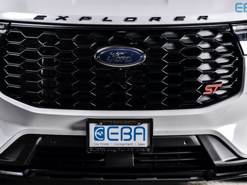 Used 2025 Ford Explorer ST w/ Sun And Sound Package image 10