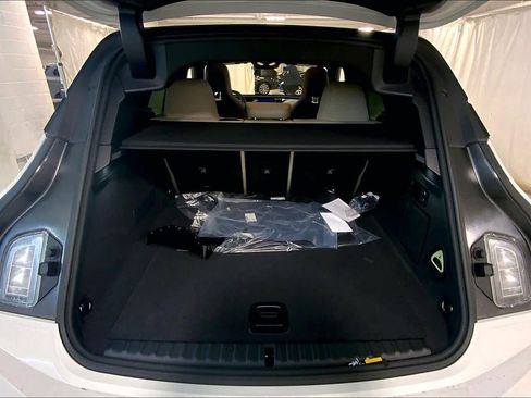 New 2026 BMW iX xDrive60 image 16