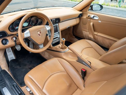 Used 2005 Porsche 911 Carrera image 4