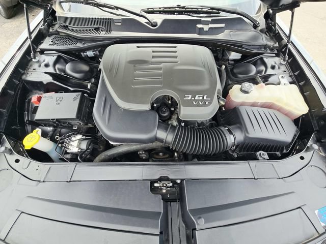 Used 2023 Dodge Challenger SXT RWD image 14
