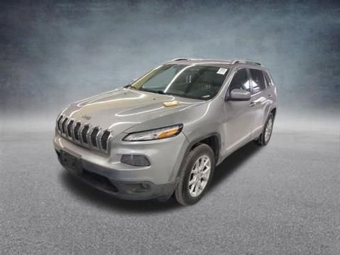 Used 2017 Jeep Cherokee Latitude image 41
