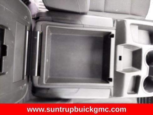 Used 2024 Chevrolet Silverado 2500 LT image 30