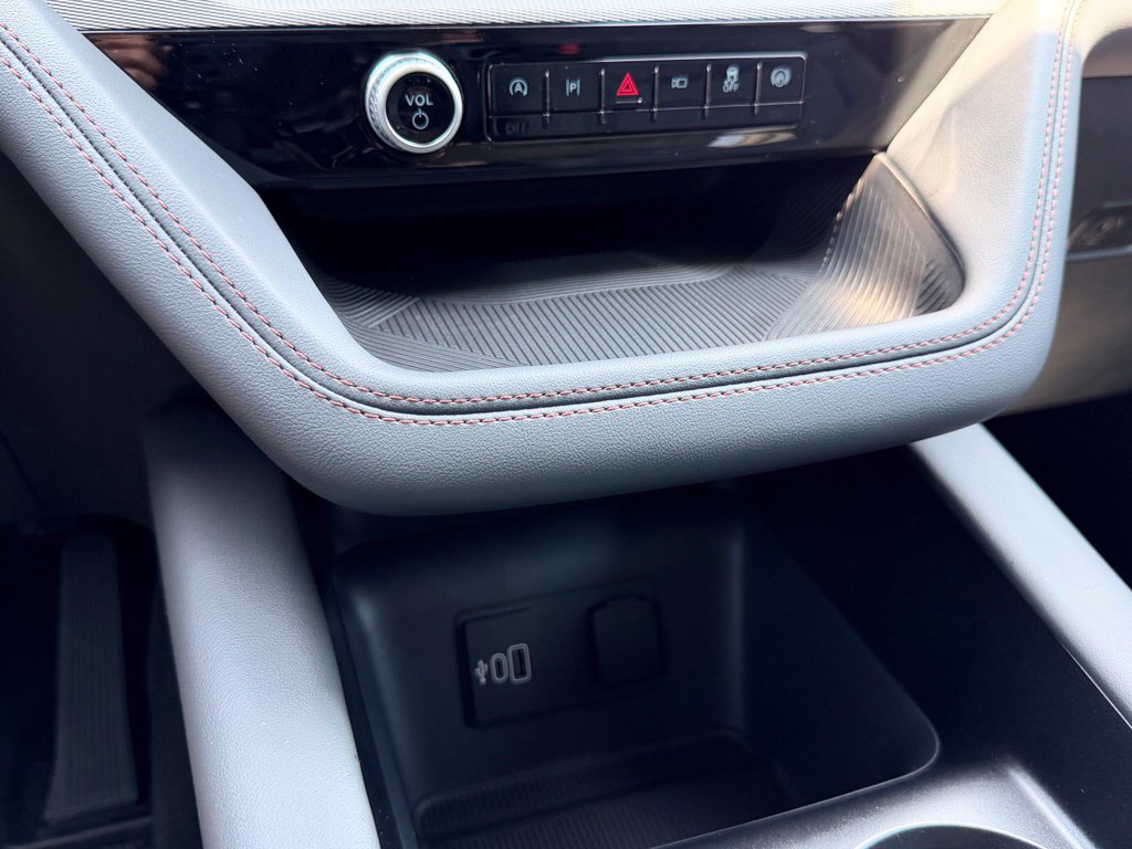 New 2026 Ford Explorer Active w/ Active Comfort Package RWD image 25