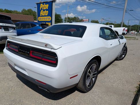 Used 2019 Dodge Challenger SXT AWD/4WD image 5