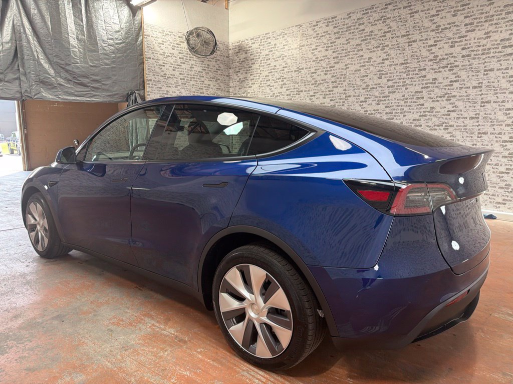 Used 2023 Tesla Model Y Long Range AWD/4WD image 5