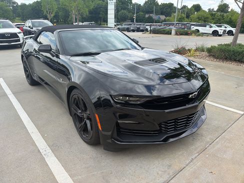 Used 2023 Chevrolet Camaro SS RWD image 3