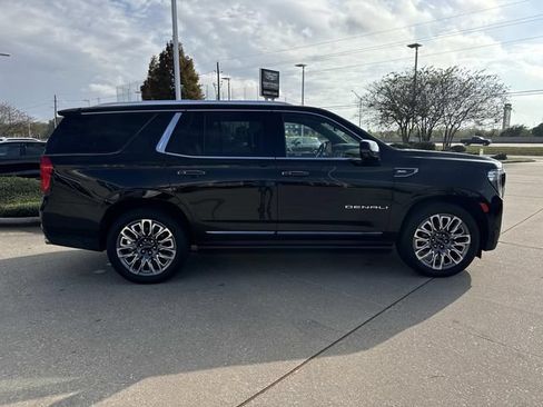 Used 2024 GMC Yukon Denali Ultimate AWD/4WD image 4