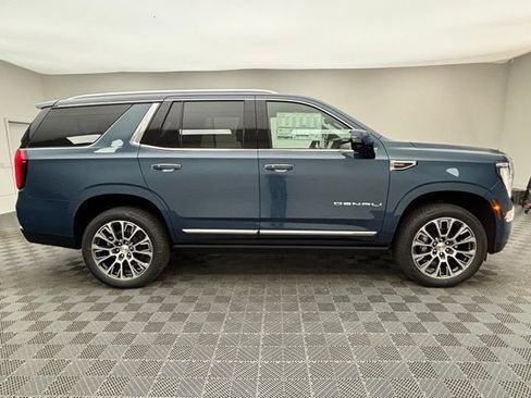 New 2026 GMC Yukon Denali w/ Denali Reserve Package AWD/4WD image 10