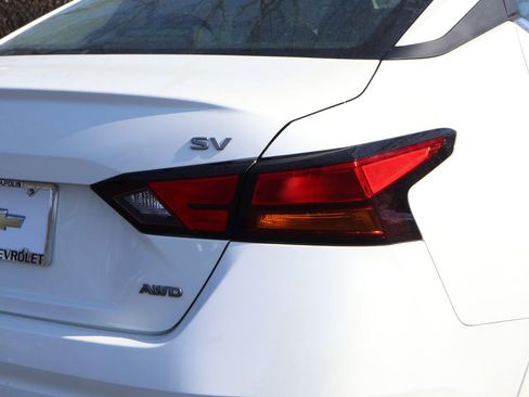 Used 2024 Nissan Altima 2.5 SV image 7