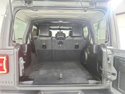 Used 2021 Jeep Wrangler Unlimited Rubicon image 41