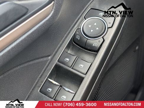 Used 2022 Ford Escape SE FWD image 11