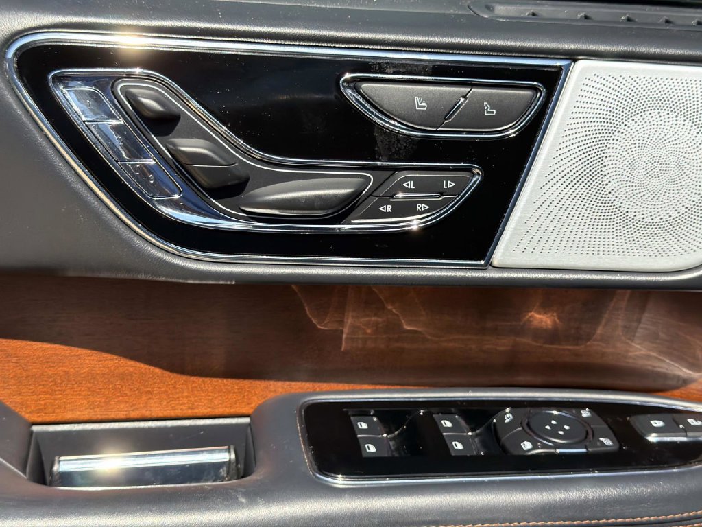 Certified 2024 Lincoln Navigator L Black Label AWD/4WD image 22