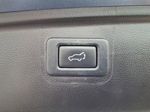 Used 2018 Subaru Outback 3.6R Limited image 12