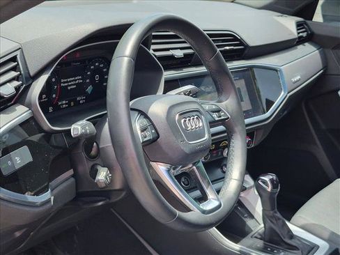 Used 2022 Audi Q3 2.0T Premium Plus w/ Premium Plus Package AWD/4WD image 9