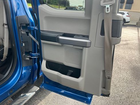 Used 2018 Ford F150 XLT w/ Equipment Group 301A Mid AWD/4WD image 14