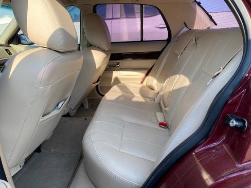 Used 2011 Mercury Grand Marquis LS RWD image 8