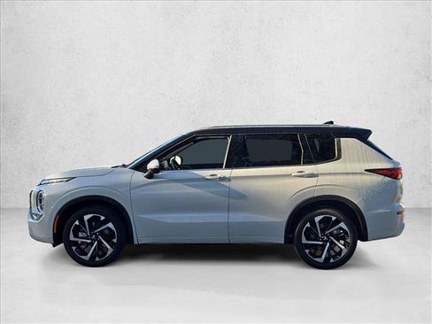 Used 2024 Mitsubishi Outlander SEL FWD image 9