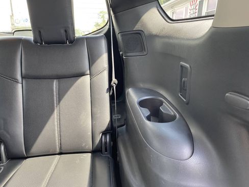 Used 2015 Nissan Pathfinder Platinum w/ Cargo Package FWD image 17
