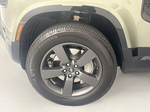 Used 2023 Land Rover Defender 110 X-Dynamic SE AWD/4WD image 29