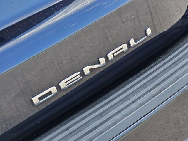 Used 2023 GMC Yukon Denali AWD/4WD image 12