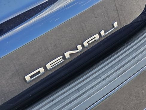 Used 2023 GMC Yukon Denali AWD/4WD image 12