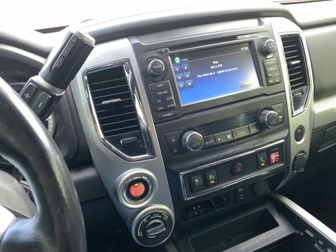 Used 2018 Nissan Titan PRO-4X w/ Pro-4x Utility Package image 14