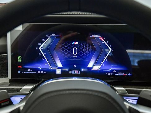 New 2026 BMW 740i w/ Premium Package image 28