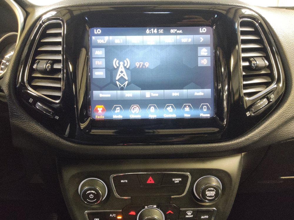 Used 2017 Jeep Compass Limited w/ Navigation Group AWD/4WD image 25