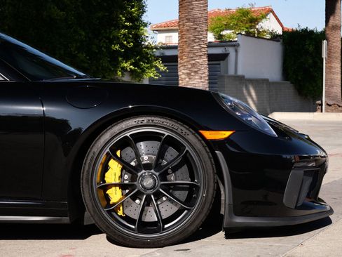 Used 2018 Porsche 911 GT3 RWD image 6