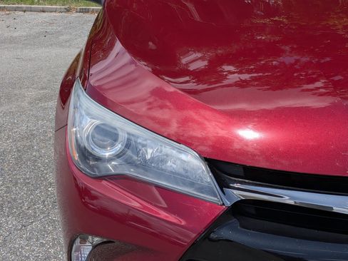 Used 2016 Toyota Camry SE FWD image 9