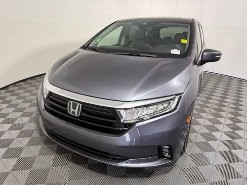 Used 2024 Honda Odyssey Touring image 2