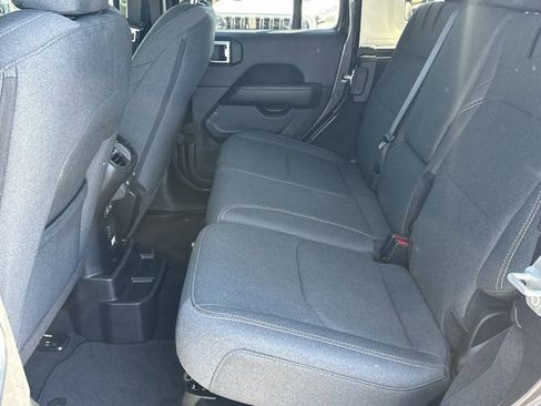 Used 2025 Jeep Wrangler Unlimited Sahara w/ Safety Group AWD/4WD image 25