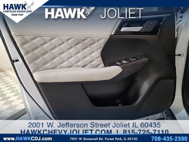 Used 2023 Mitsubishi Outlander SEL AWD/4WD image 19