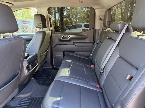 Used 2023 Chevrolet Silverado 1500 LTZ w/ Z71 Off-Road Package image 10