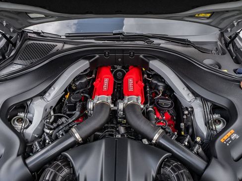 Used 2022 Ferrari Roma RWD image 42
