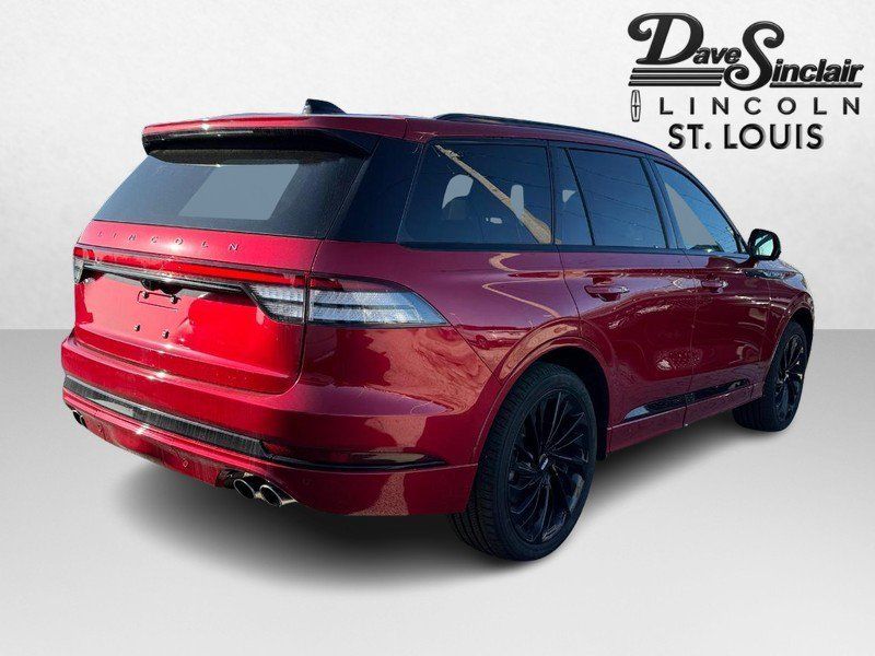Used 2025 Lincoln Aviator Reserve w/ Equipment Group 201A AWD/4WD image 5
