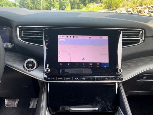 Used 2024 Jeep Wagoneer Series III image 30