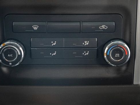 Used 2021 Nissan Frontier SV RWD image 24