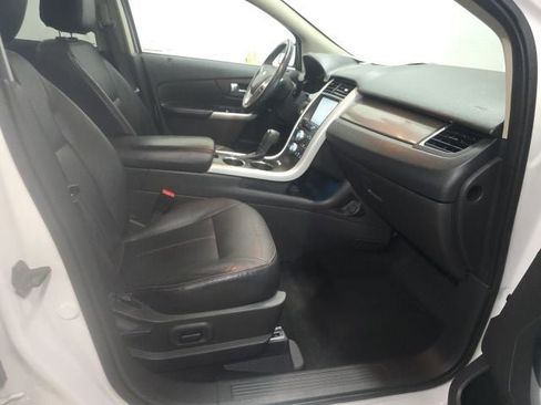 Used 2014 Ford Edge SEL w/ Equipment Group 205A FWD image 3