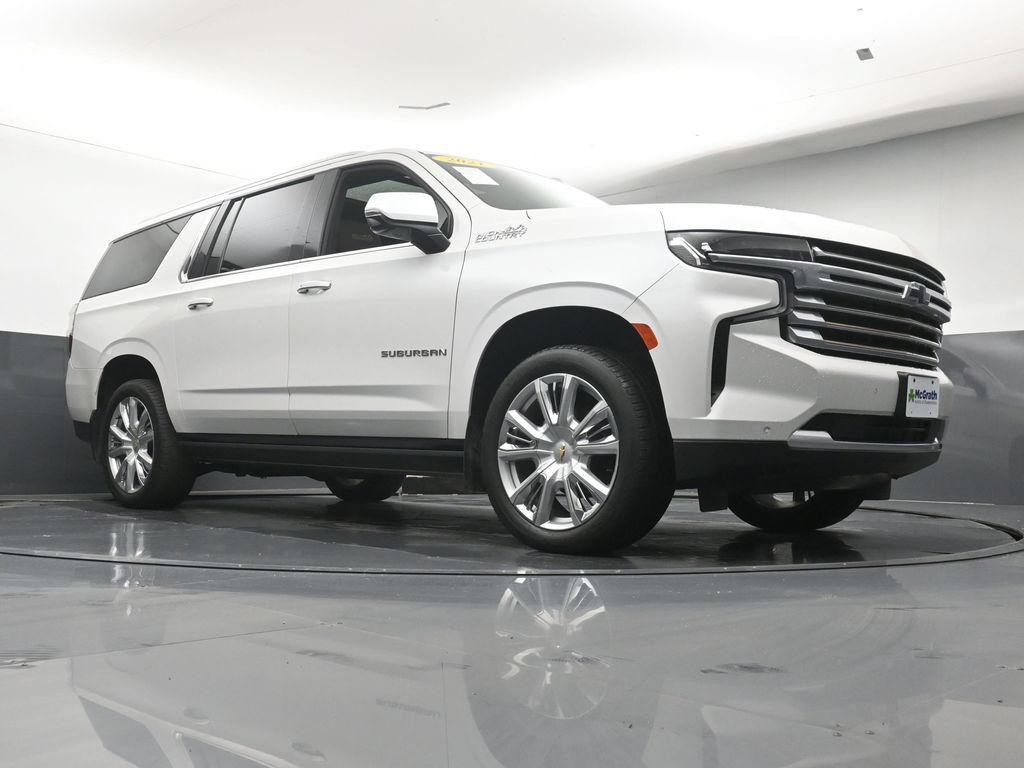 Used 2021 Chevrolet Suburban High Country AWD/4WD image 29